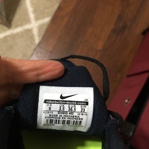 Nike black tenis shoes